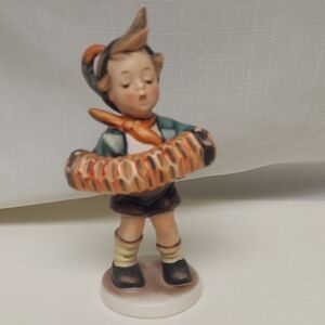 Goebel Hummel "Accordion Boy" (#185)